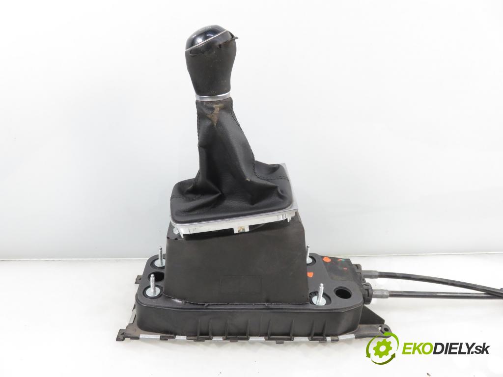 VW GOLF VII Variant (BA5, BV5) KOMBI 2019 850,00 1.6 TDI CR 115 - DGTE 1598,00 ZVEDÁK: 5Q0711265Q ; 5Q0711061F