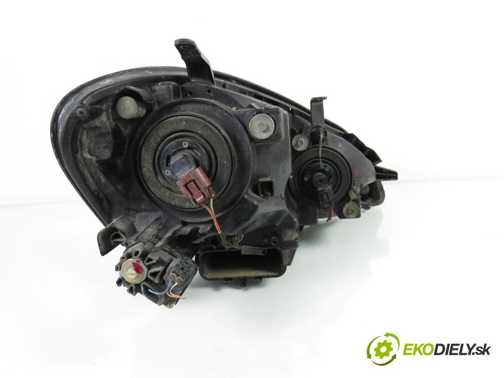 TOYOTA AVENSIS VERSO (_M2_) MINIVAN 2002 85,00 2.0 D (CLM20_) - 1CD-FTV 1995,00 Svetlo LP