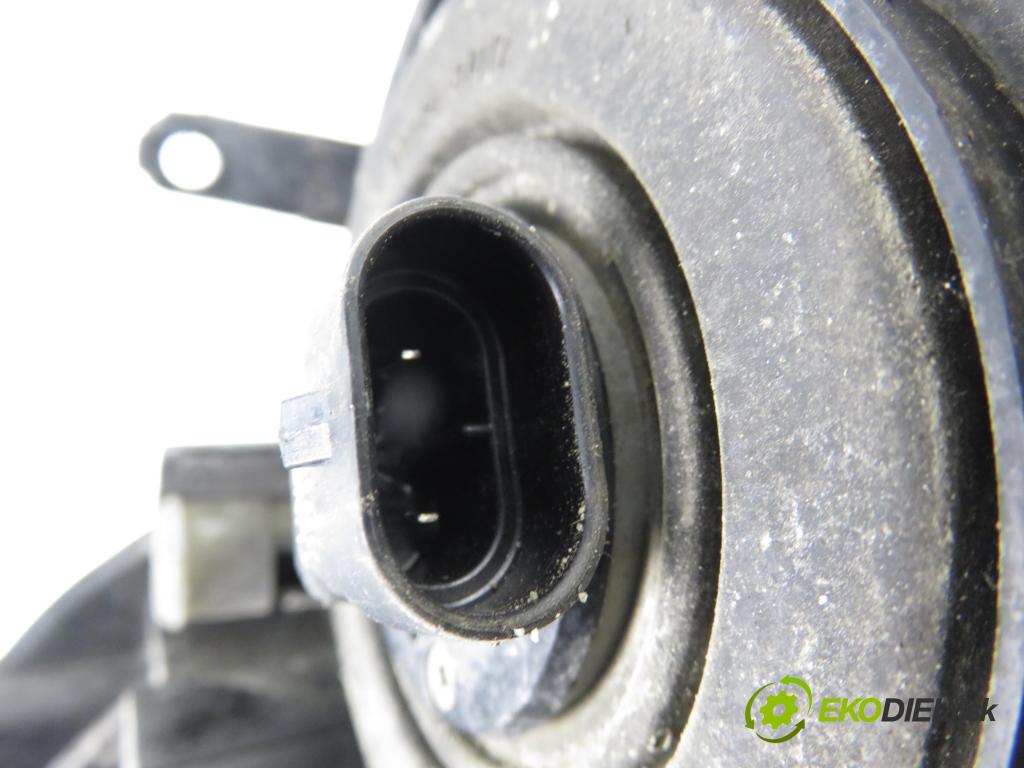 TOYOTA AVENSIS VERSO (_M2_) MINIVAN 2002 85,00 2.0 D (CLM20_) - 1CD-FTV 1995,00 Svetlo LP