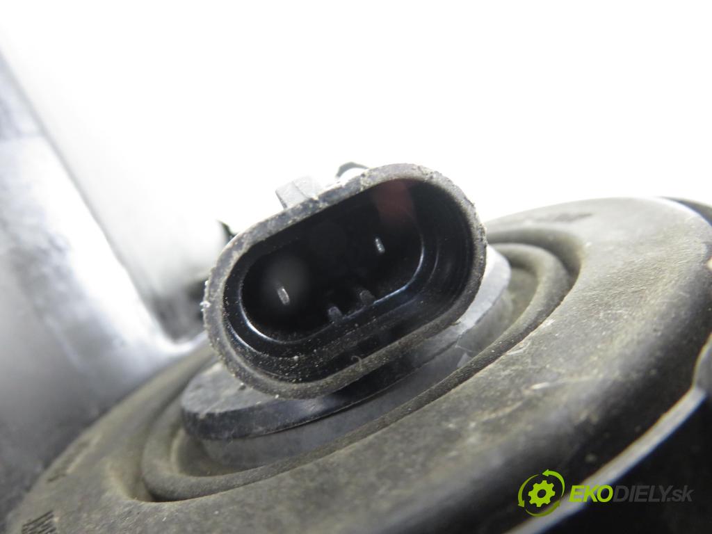 TOYOTA AVENSIS VERSO (_M2_) MINIVAN 2002 85,00 2.0 D (CLM20_) - 1CD-FTV 1995,00 Svetlo LP