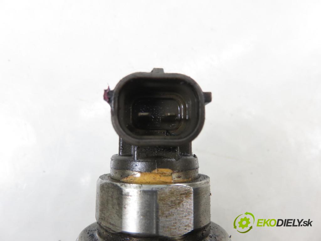 OPEL ASTRA H GTC (L08) HB 2009 81,00 1.7 CDTI - A 17 DTJ 1686,00 vstřikovač 8973762702 (Vstřikovač paliva)