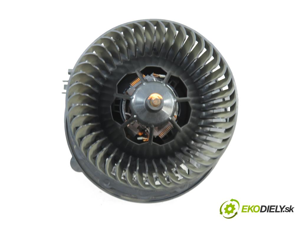VW GOLF VII Variant (BA5, BV5) KOMBI 2019 850,00 1.6 TDI CR 115 - DGTE 1598,00 Ventilátor vetráku 5Q1819021H ; 5Q0907521C