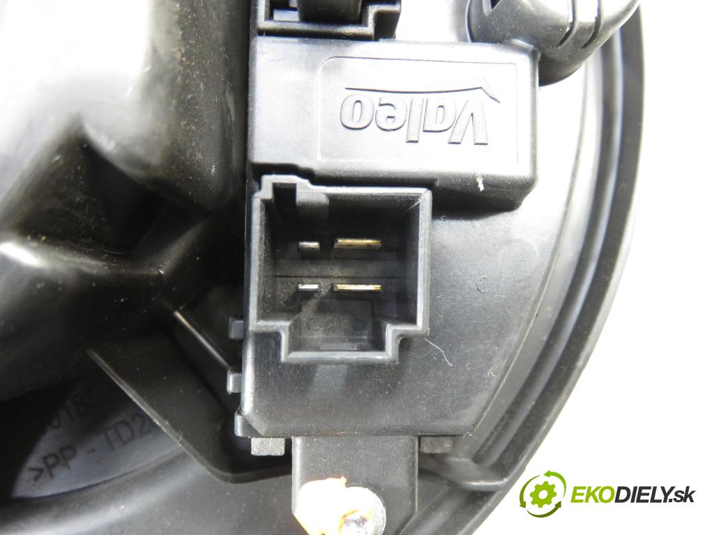 VW GOLF VII Variant (BA5, BV5) KOMBI 2019 850,00 1.6 TDI CR 115 - DGTE 1598,00 Ventilátor vetráku 5Q1819021H ; 5Q0907521C