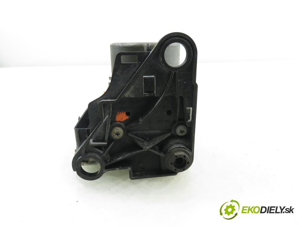 VW GOLF VII Variant (BA5, BV5) KOMBI 2019 850,00 1.6 TDI CR 115 - DGTE 1598,00 pumpa ABS 10091703233 ; 5Q0614517EE (Pumpa ABS)