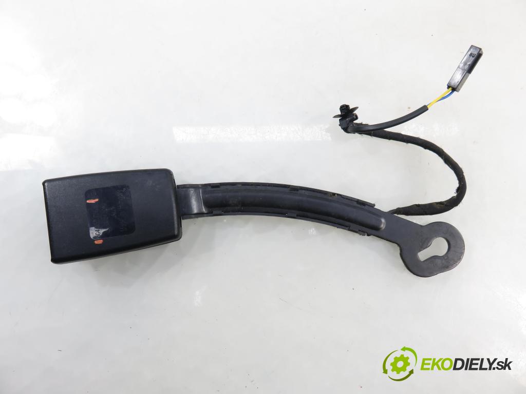 VW GOLF VII Variant (BA5, BV5) KOMBI 2019 850,00 1.6 TDI CR 115 - DGTE 1598,00 zapínače pásov predný 5G4857755B ; 5G4857756C