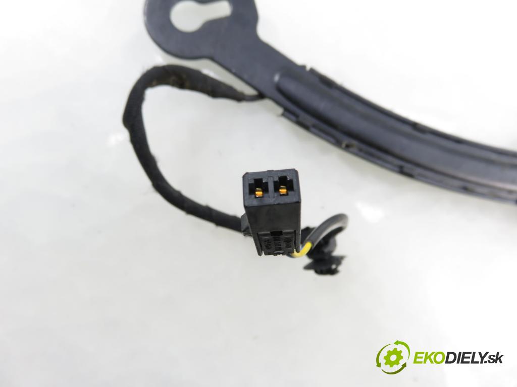 VW GOLF VII Variant (BA5, BV5) KOMBI 2019 850,00 1.6 TDI CR 115 - DGTE 1598,00 zapínače pásov predný 5G4857755B ; 5G4857756C