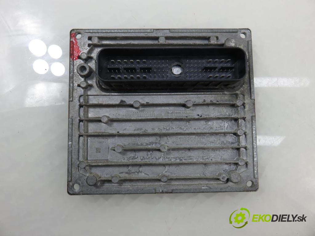 FORD FOCUS II (DA_, HCP) HB 2005 74,00 1.6 - SHDC 1596,00 Riadiaca jednotka Motor 4M5112A650HE