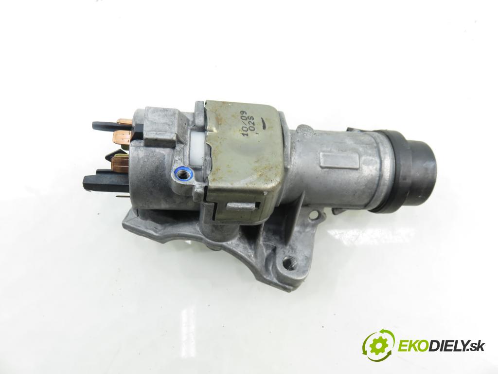 VW POLO (9N_) HB 2009 44,00 1.2 6V 60 - BBM 1198,00 spinačka / zámky 4B0905851Q