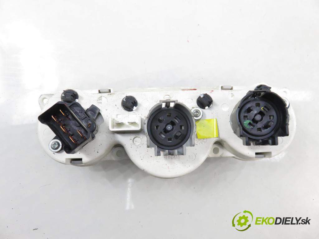 FORD FOCUS (DAW, DBW) HB 2000 96,00 2.0 16V - EDDF 1988,00 Panel kúrenia KLIMATIZACE: 98AB18C419AE