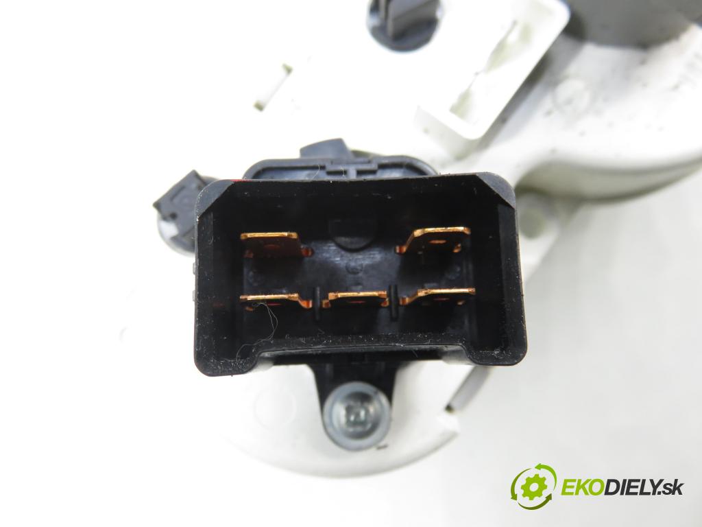 FORD FOCUS (DAW, DBW) HB 2000 96,00 2.0 16V - EDDF 1988,00 Panel kúrenia KLIMATIZACE: 98AB18C419AE