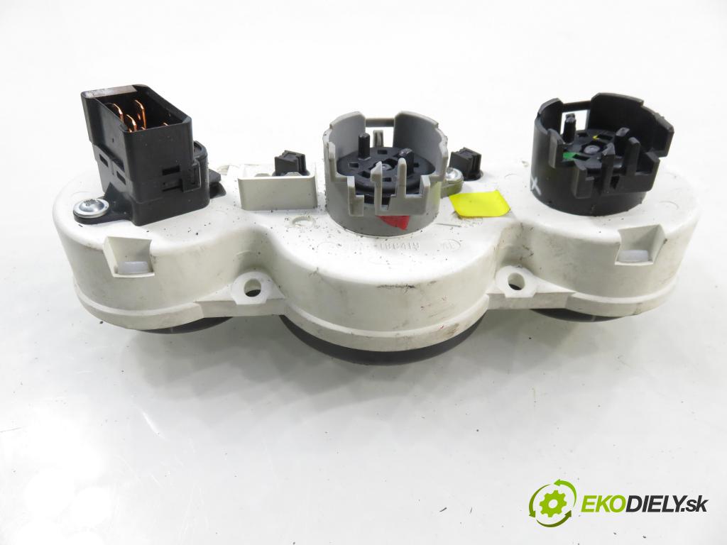 FORD FOCUS (DAW, DBW) HB 2000 96,00 2.0 16V - EDDF 1988,00 Panel kúrenia KLIMATIZACE: 98AB18C419AE