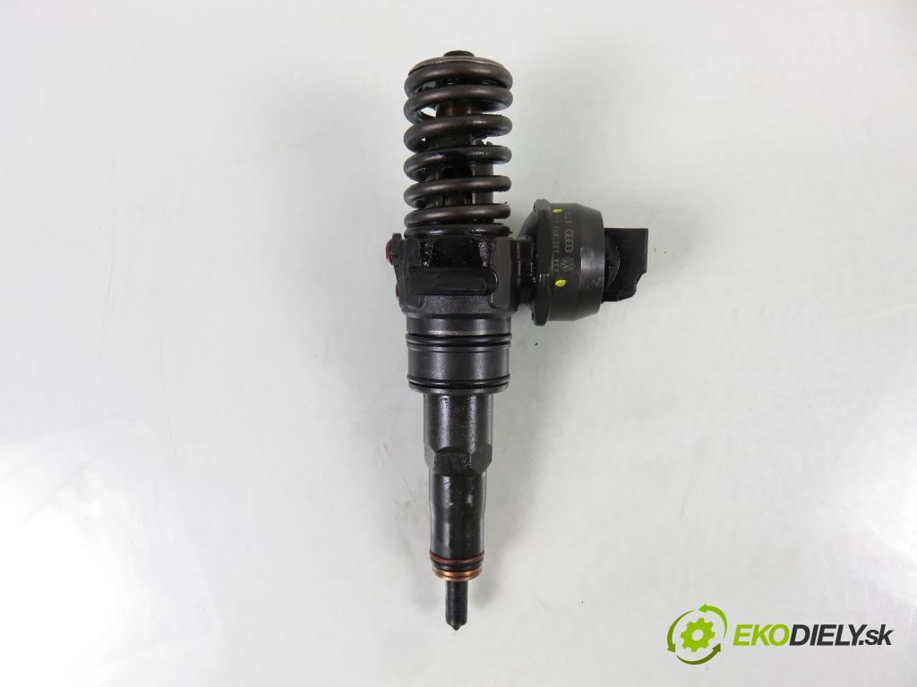 SKODA OCTAVIA I Combi (1U5) KOMBI 2002 74,00 1.9 TDI 4x4 - ATD 1896,00 Vstrekovač 038130073AG ; 0414720215 (Vstrekovač paliva)