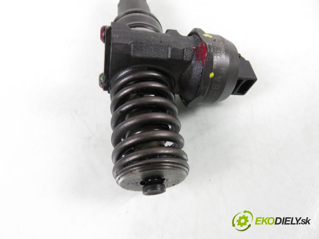 SKODA OCTAVIA I Combi (1U5) KOMBI 2002 74,00 1.9 TDI 4x4 - ATD 1896,00 vstříkovač 038130073AG ; 0414720215 (Vstřikovač paliva)