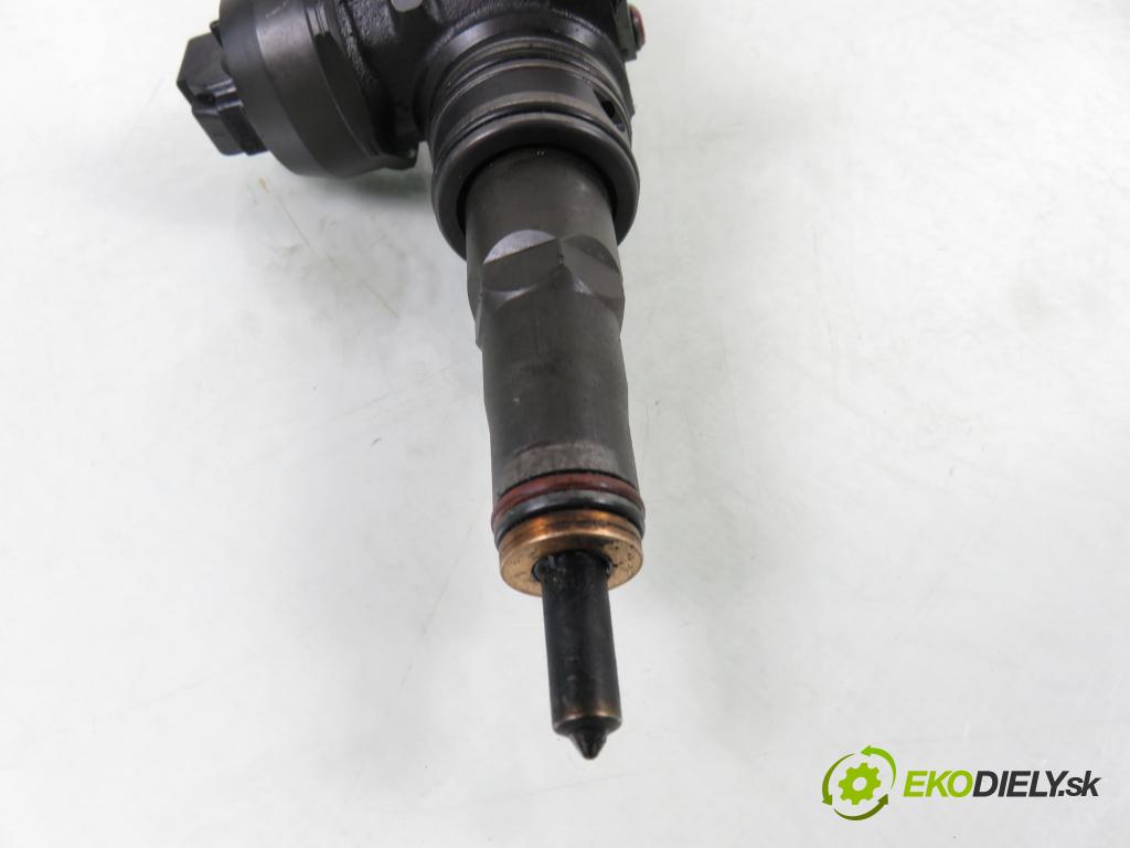 SKODA OCTAVIA I Combi (1U5) KOMBI 2002 74,00 1.9 TDI 4x4 - ATD 1896,00 vstříkovač 038130073AG ; 0414720215 (Vstřikovač paliva)