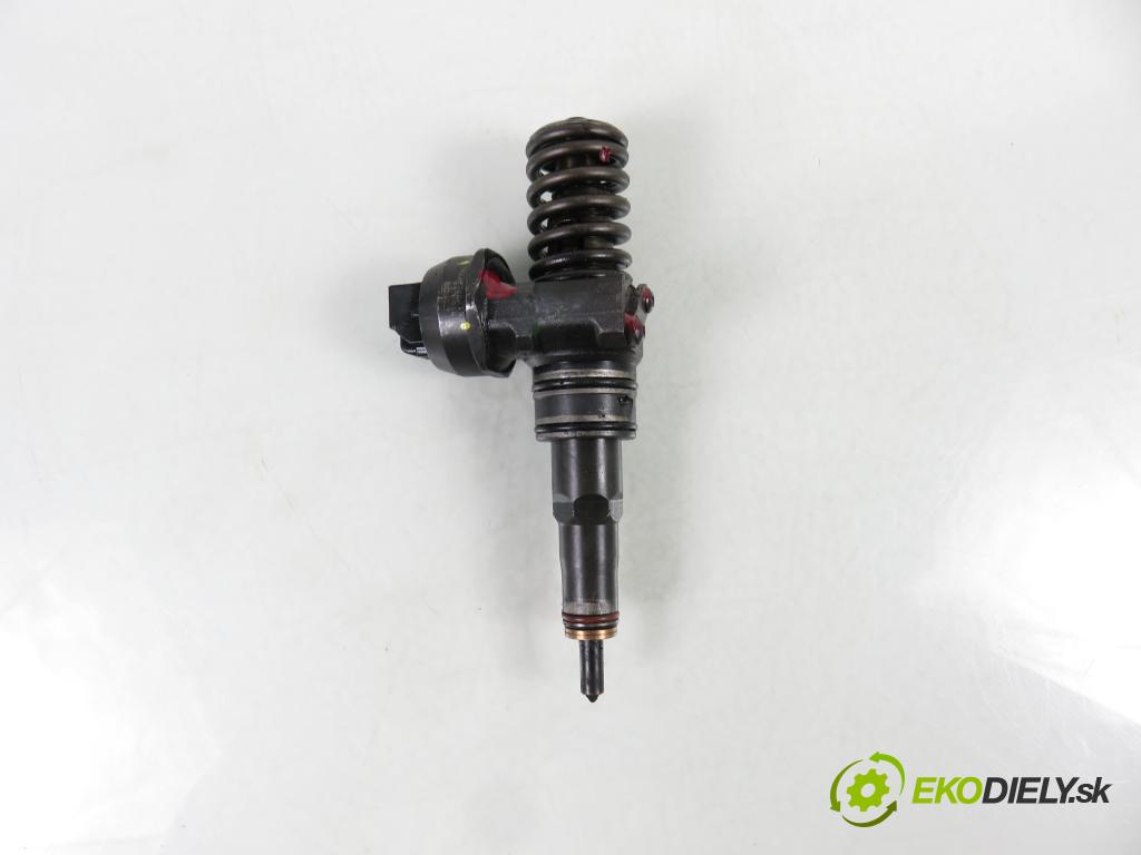 SKODA OCTAVIA I Combi (1U5) KOMBI 2002 74,00 1.9 TDI 4x4 - ATD 1896,00 Vstrekovač 038130073AG ; 0414720215 (Vstrekovač paliva)