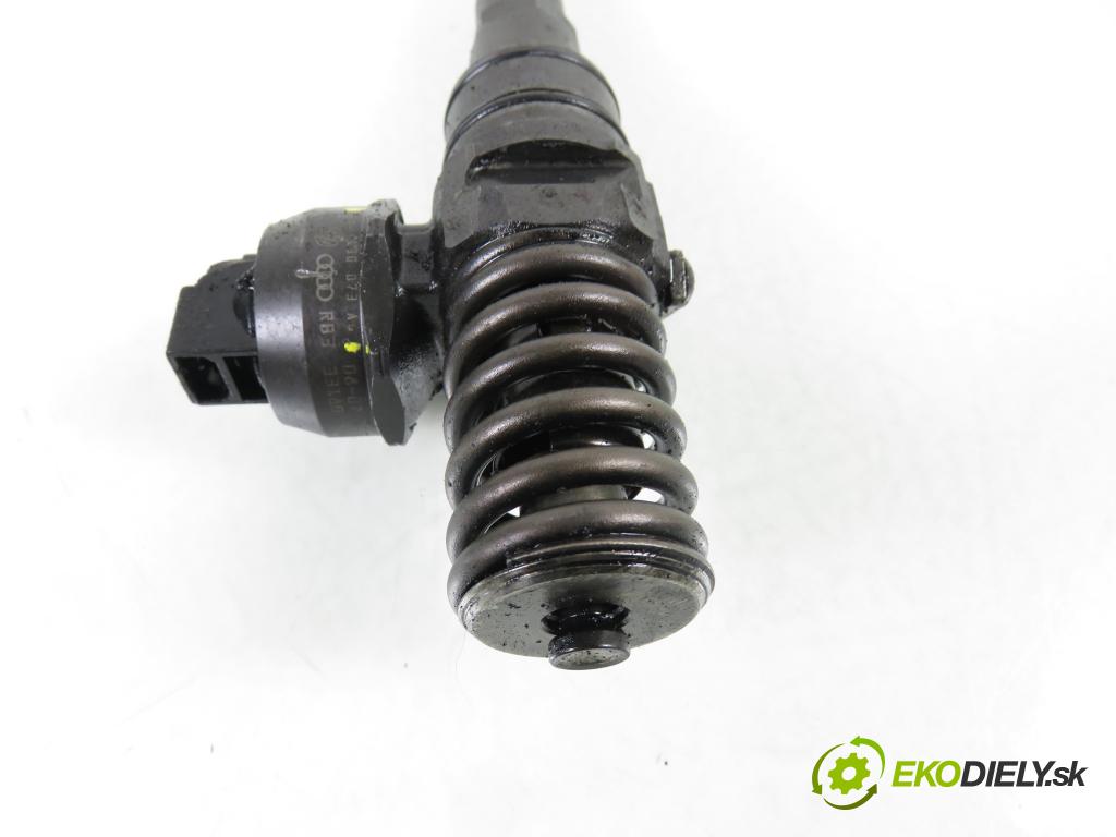 SKODA OCTAVIA I Combi (1U5) KOMBI 2002 74,00 1.9 TDI 4x4 - ATD 1896,00 vstříkovač 038130073AG ; 0414720215 (Vstřikovač paliva)