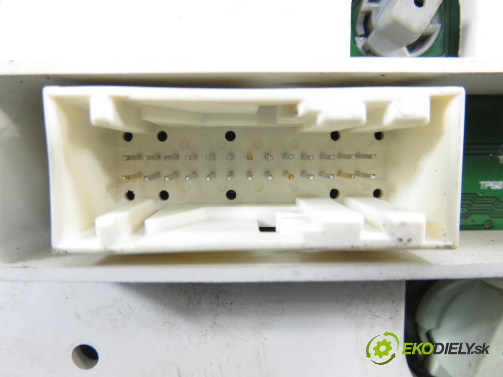 FORD FOCUS (DAW, DBW) HB 2000 96,00 2.0 16V - EDDF 1988,00 Prístrojovka elektrický 98AB10849CF