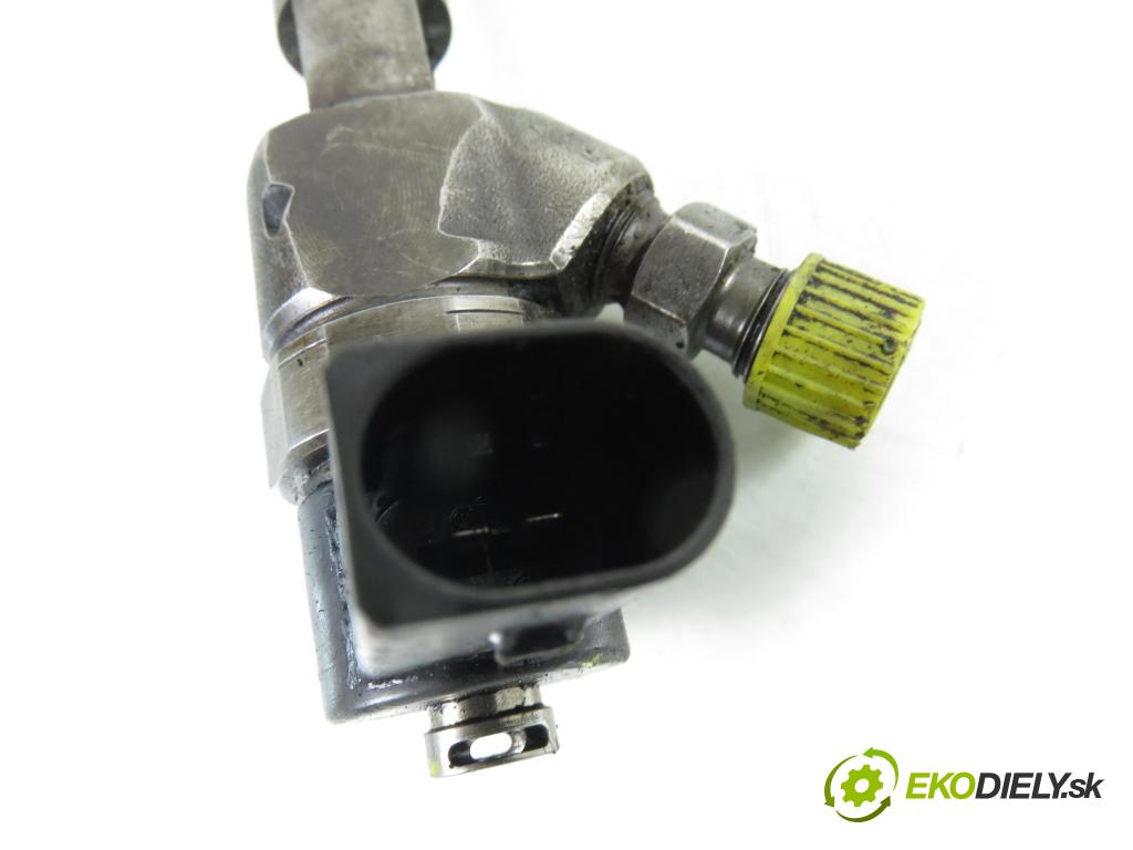 CHRYSLER PT CRUISER (PT_) HB 2002 89,00 2.2 CRD 121 - EDJ 2148,00 vstrekovač 6110700987 ; 0445110072 (Vstrekovač paliva)