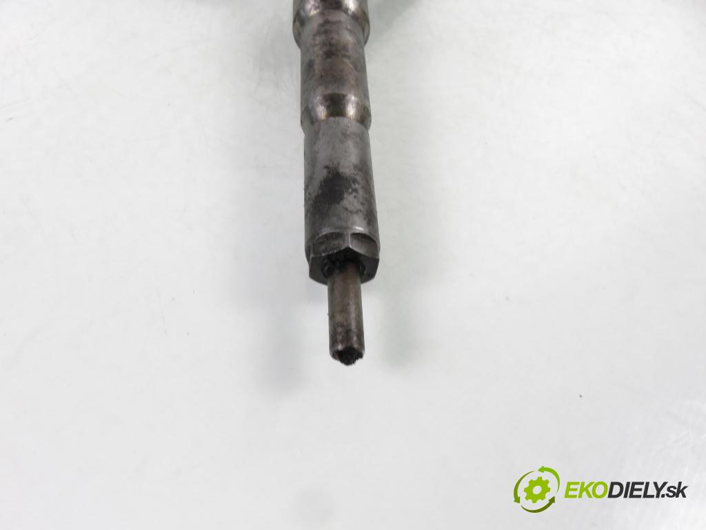 RENAULT MASTER III Platforma / podwozie (EV, HV, UV) KABINA/PLATFORMA 2015 0,00 2.3 dCi 165 FWD - M9T 700 2298,00 vstrekovač 166000372R ; HMLGT5164R (Vstrekovač paliva)