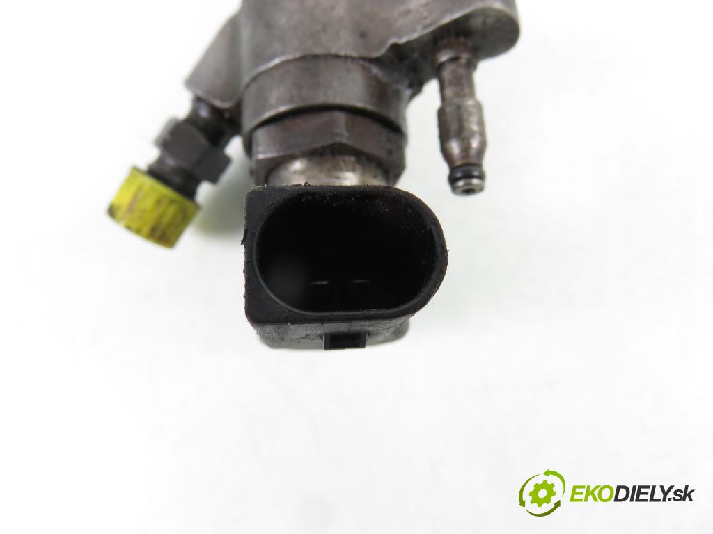 RENAULT MASTER III Platforma / podwozie (EV, HV, UV) KABINA/PLATFORMA 2015 0,00 2.3 dCi 165 FWD - M9T 700 2298,00 vstrekovač 166000372R ; HMLGT5164R (Vstrekovač paliva)