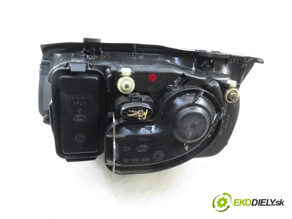 VW BORA (1J2) SEDAN 2001 66,00 1.9 TDI 90 - ALH 1896,00 Svetlo PP