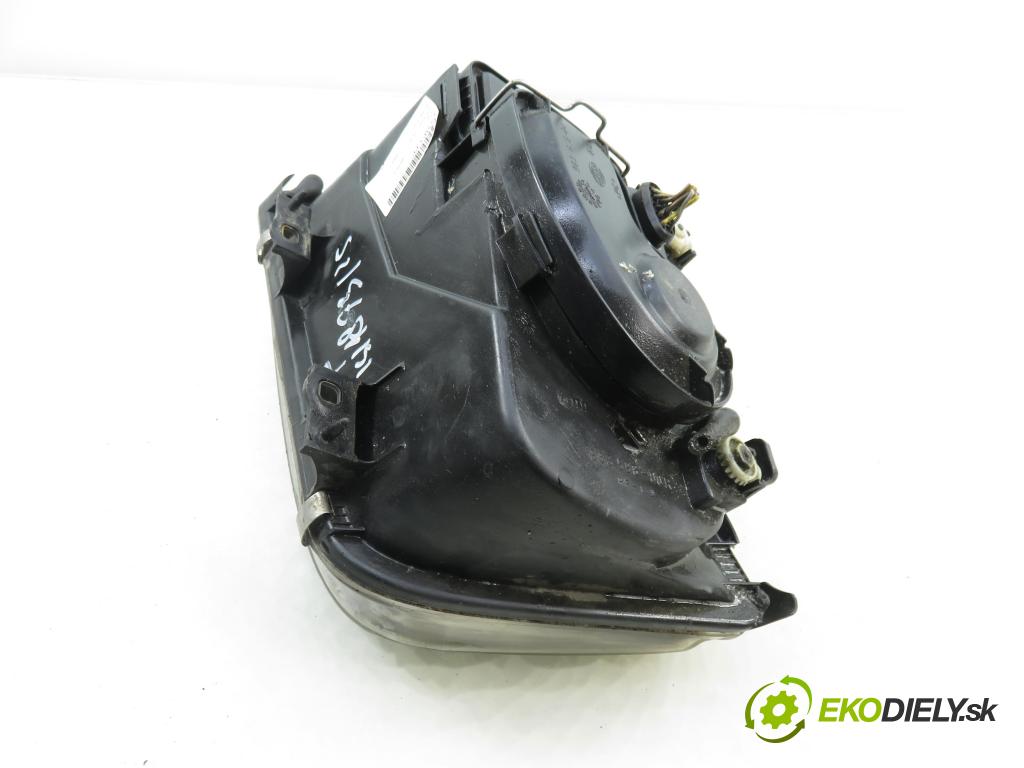 VW BORA (1J2) SEDAN 2001 66,00 1.9 TDI 90 - ALH 1896,00 Svetlo PP