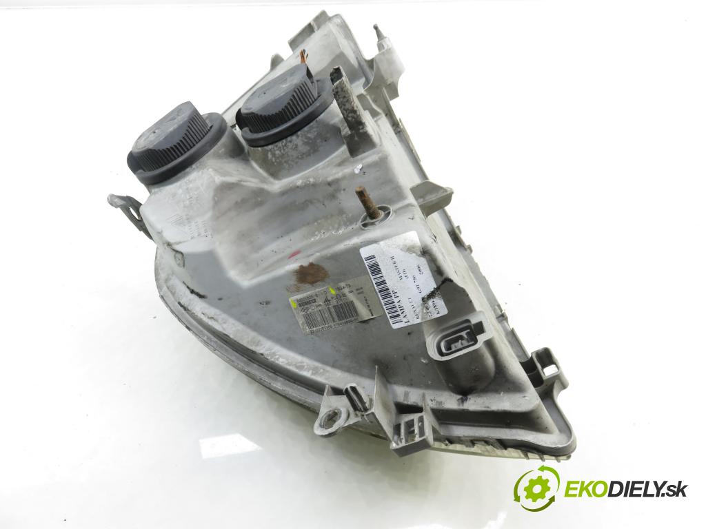 RENAULT MASTER II Skrzynia (FD) FURGON 2006 66,00 2.2 dCI 90 - G9T 750 2188,00 Svetlo PP 8200163518D