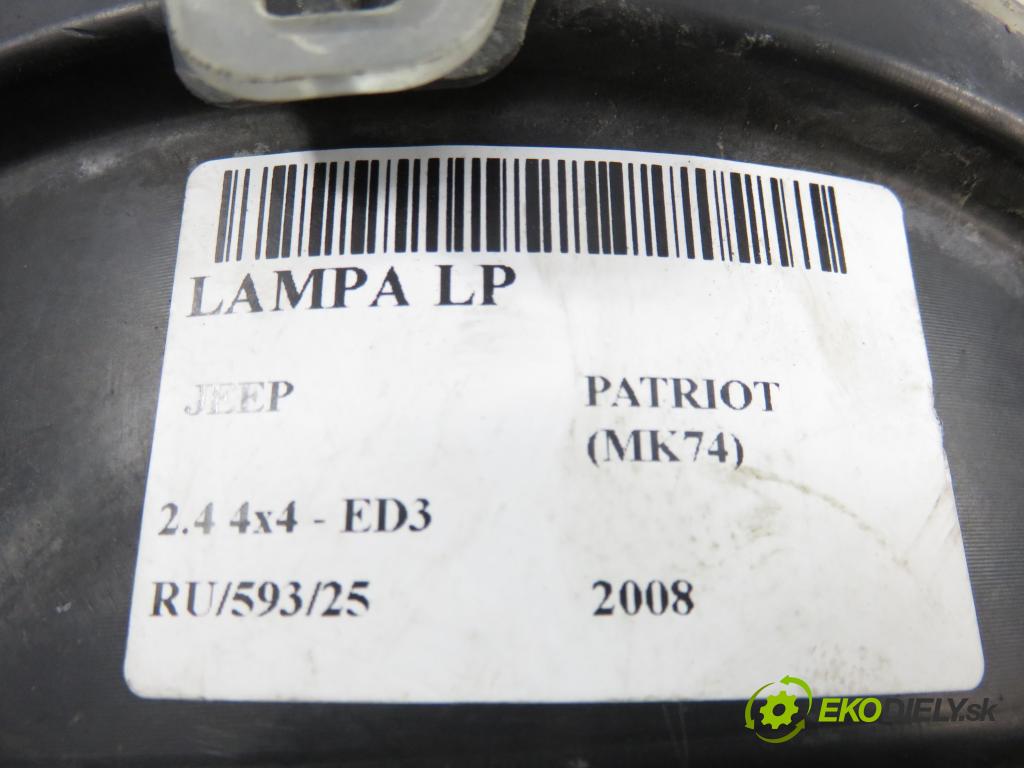 JEEP PATRIOT (MK74) SUV 2008 125,00 2.4 4x4 - 170 DOHC 16V Dual VVT (ED3) 2360,00 Svetlo LP 05303843AB