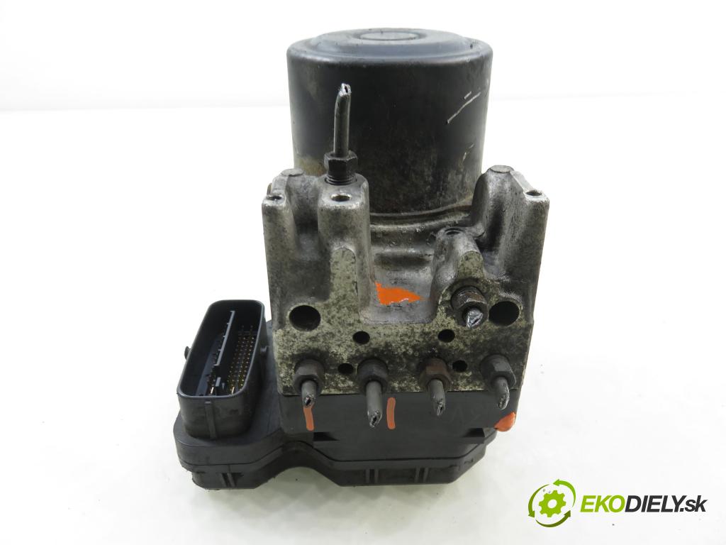 TOYOTA AVENSIS VERSO (_M2_) MINIVAN 2004 85,00 2.0 D (CLM20_) - 1CD-FTV 1995,00 pumpa ABS 8954144150 ; 4454044040 ; 1338007480 (Pumpa ABS)