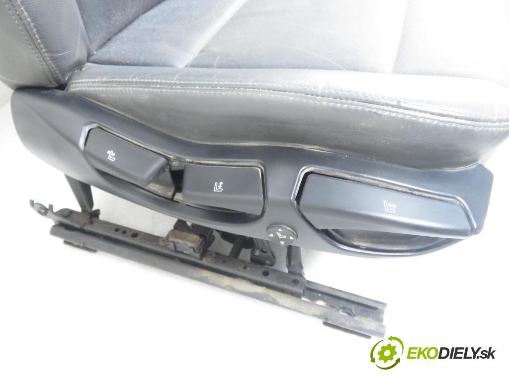 BMW 3 Touring (E46) KOMBI 2004 110,00 2.0 318 i - N42 B20 A 1995,00 sedadlo LP + PP