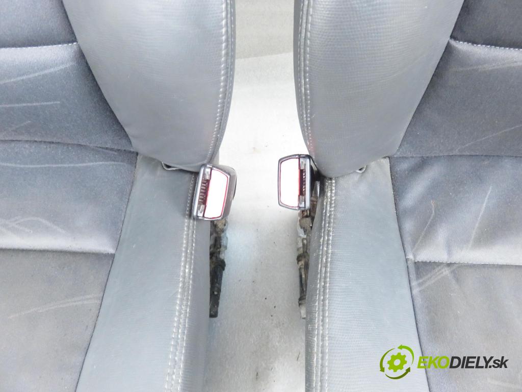 BMW 3 Touring (E46) KOMBI 2004 110,00 2.0 318 i - N42 B20 A 1995,00 sedadlo LP + PP