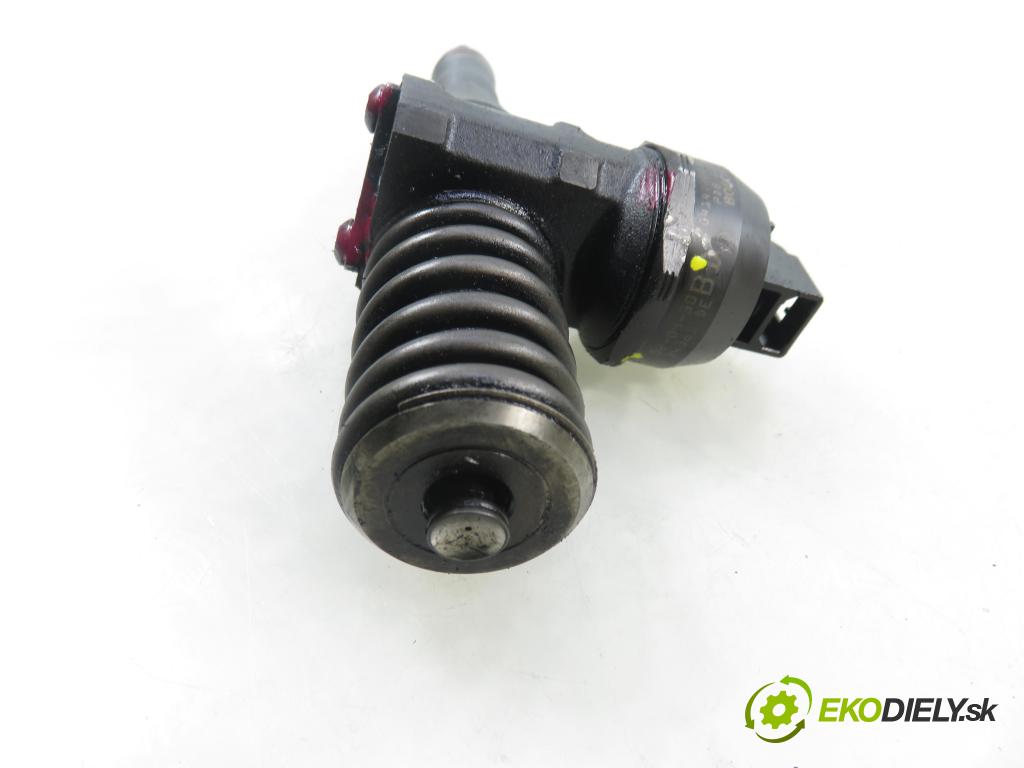 FORD GALAXY (WGR) VAN 2002 85,00 1.9 TDI PD 115 - AUY 1896,00 Vstrekovač 038130073AK ; 0414720038 (Vstrekovač paliva)