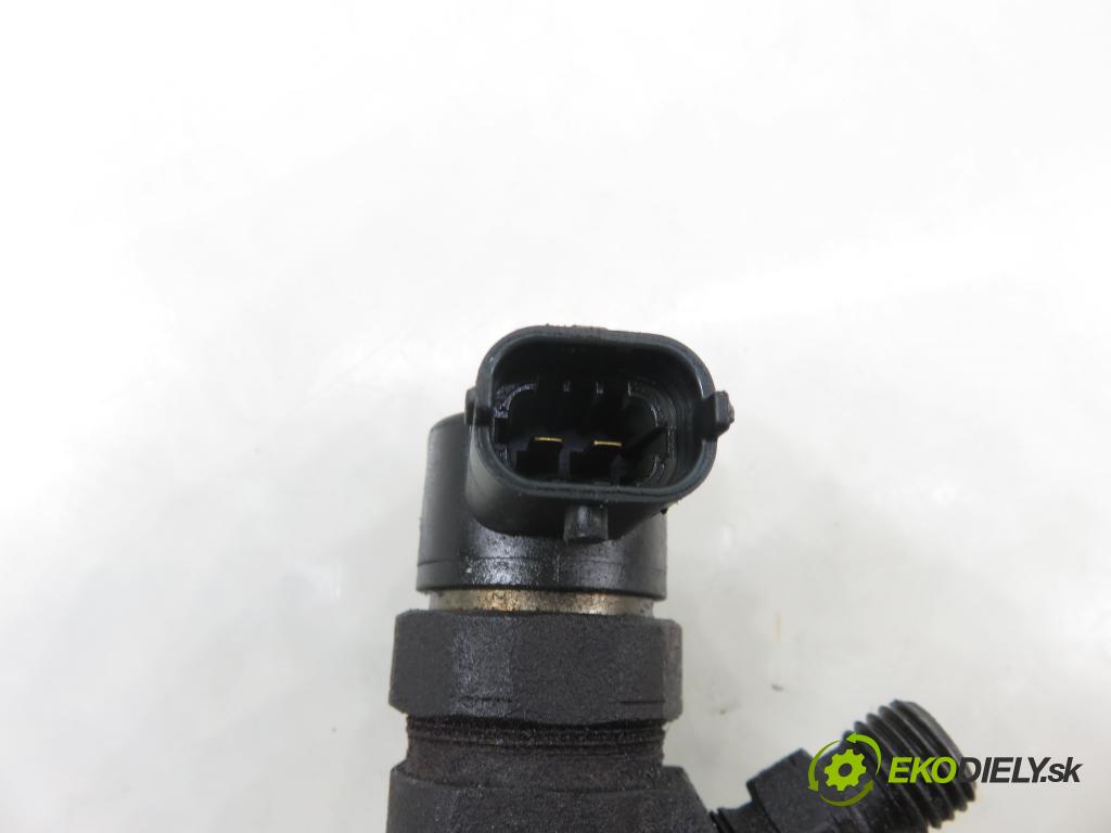 OPEL VECTRA C (Z02) HB 2005 110,00 1.9 CDTI - Z 19 DTH 1910,00 vstrekovač 0445110159 (Vstrekovač paliva)