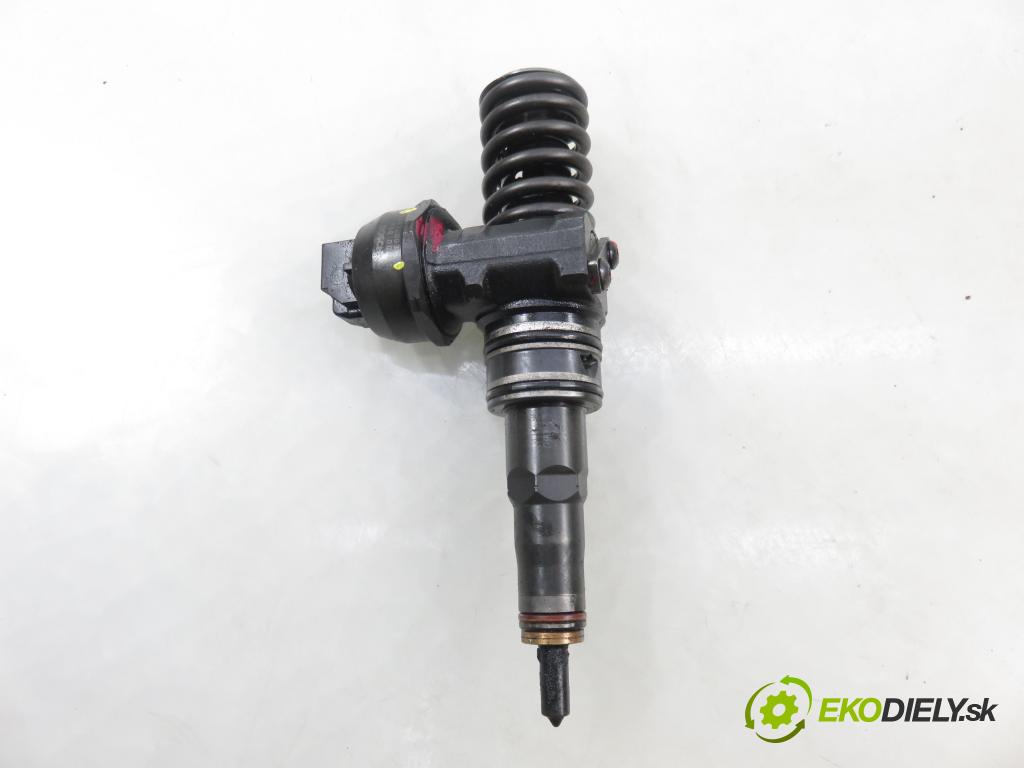 SEAT IBIZA III (6L1) HB 2003 55,00 1.4 TDI 75 - AMF 1422,00 Vstrekovač 045130073T ; 0414720035 (Vstrekovač paliva)