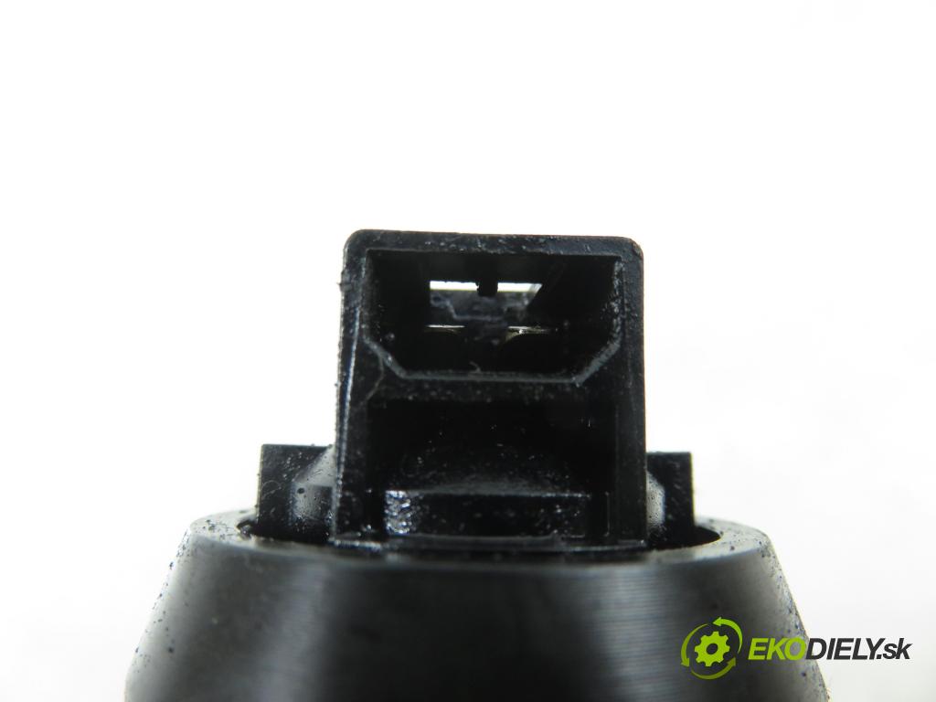 SEAT IBIZA III (6L1) HB 2003 55,00 1.4 TDI 75 - AMF 1422,00 Vstrekovač 045130073T ; 0414720035 (Vstrekovač paliva)