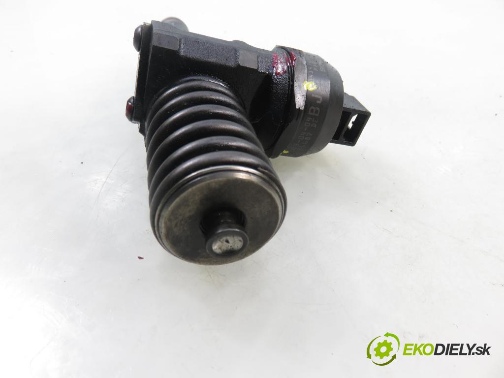 SEAT IBIZA III (6L1) HB 2003 55,00 1.4 TDI 75 - AMF 1422,00 Vstrekovač 045130073T ; 0414720035 (Vstrekovač paliva)