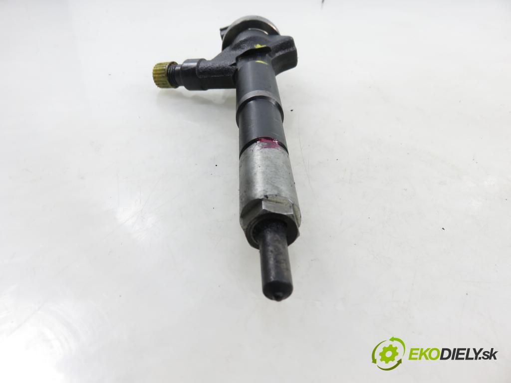 OPEL ASTRA H GTC (L08) HB 2009 81,00 1.7 CDTI - A 17 DTJ 1686,00 vstrekovač 8973762702 (Vstrekovač paliva)