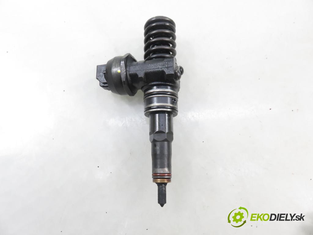 SEAT IBIZA III (6L1) HB 2003 55,00 1.4 TDI 75 - AMF 1422,00 Vstrekovač 045130073T ; 0414720035 (Vstrekovač paliva)