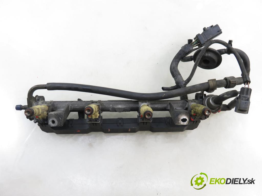 FORD FOCUS (DAW, DBW) HB 2000 96,00 2.0 16V - EDDF 1988,00 Lišta vstrekovacia 98AG14A390DB ; 0280155820 (Vstrekovacia lišta)