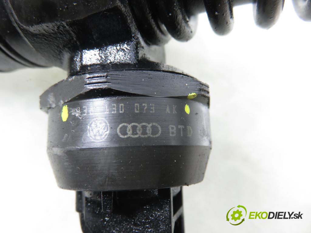 FORD GALAXY (WGR) VAN 2002 85,00 1.9 TDI PD 115 - AUY 1896,00 Vstrekovač 038130073AK ; 0414720038 (Vstrekovač paliva)