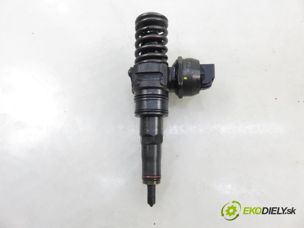 FORD GALAXY (WGR) VAN 2002 85,00 1.9 TDI PD 115 - AUY 1896,00 Vstrekovač 038130073AK ; 0414720038 (Vstrekovač paliva)