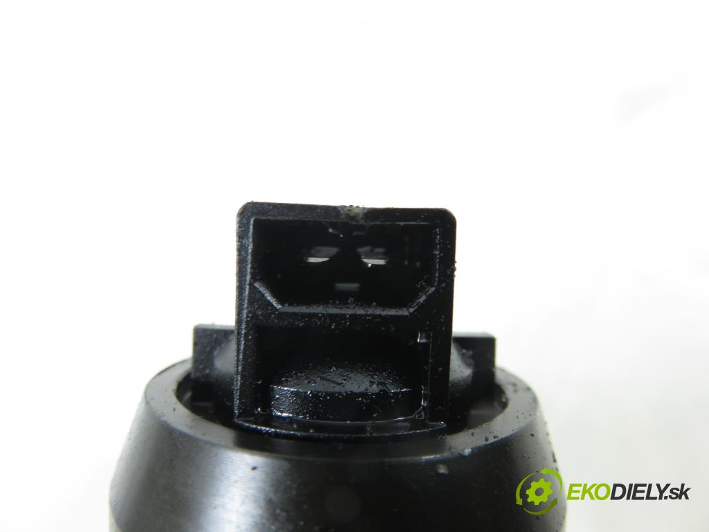 SEAT ALHAMBRA (7V8, 7V9) VAN 2005 96,00 1.9 TDI - ASZ 1896,00 Vstrekovač 038130073BA ; 0414720216 (Vstrekovač paliva)