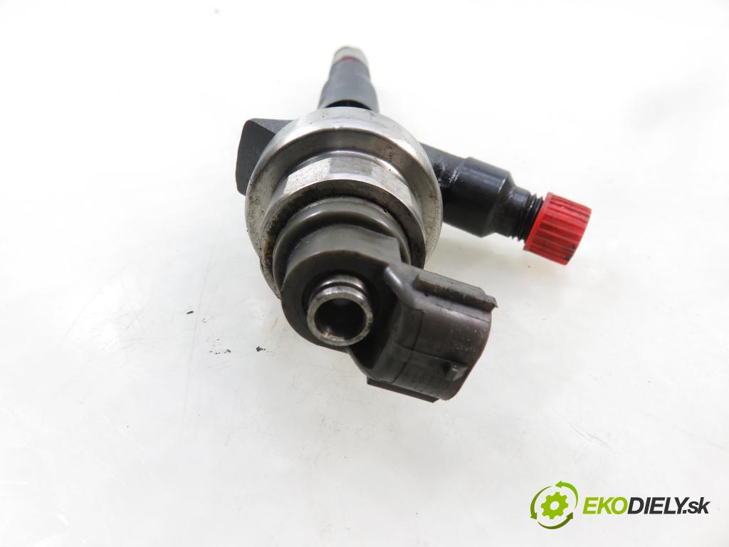 OPEL ASTRA H GTC (L08) HB 2009 81,00 1.7 CDTI - A 17 DTJ 1686,00 vstrekovač 8973762703 (Vstrekovač paliva)