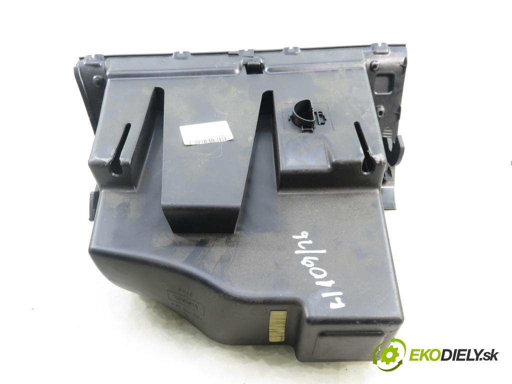 CITROEN C4 I (LC_) HB 2005 66,00 1.6 HDi - 9HX (DV6ATED4) 1560,00 přihrádka kastlík 9646339177