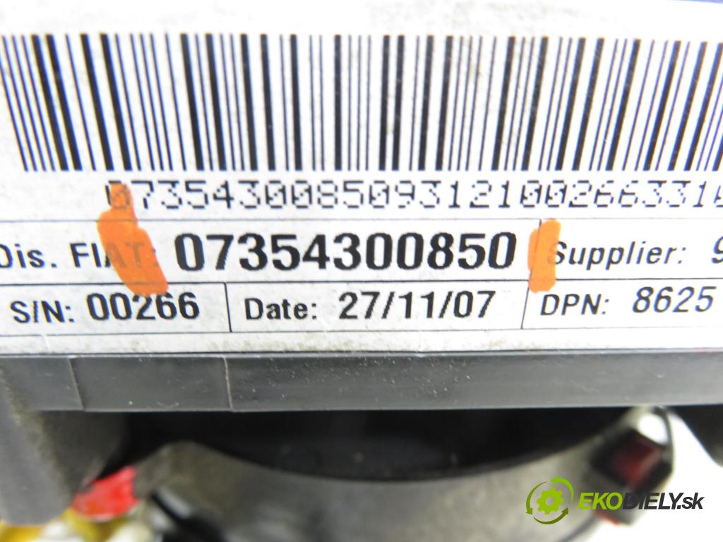 CITROEN JUMPER Skrzynia FURGON 2008 88,00 2.2 HDi 120 - 4HU (P22DTE) 2198,00 páčka/prepínač 07354300850