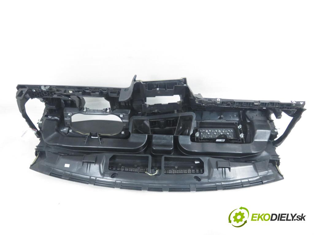 VW GOLF VII Variant (BA5, BV5) KOMBI 2019 850,00 1.6 TDI CR 115 - DGTE 1598,00 doska