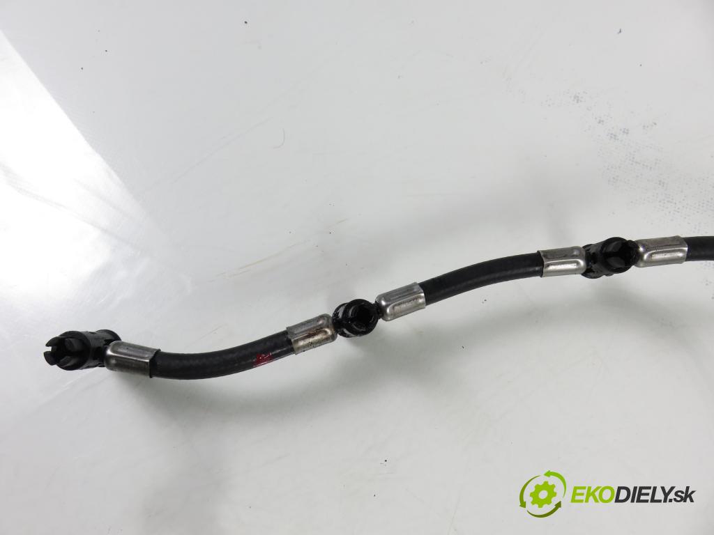 AUDI A5 (8T3) COUPE 2007 176,00 3.0 TDI quattro - CAPA 2967,00 rúrka PŘEVOD VSTŘIKOVAČE: