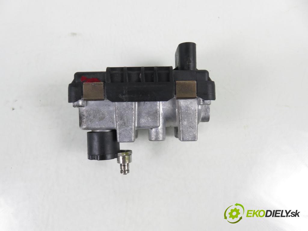 AUDI A5 (8T3) COUPE 2007 176,00 3.0 TDI quattro - CAPA 2967,00 Nastavovač turba 6NW009550 ; 767649 (Motorček ostatné)