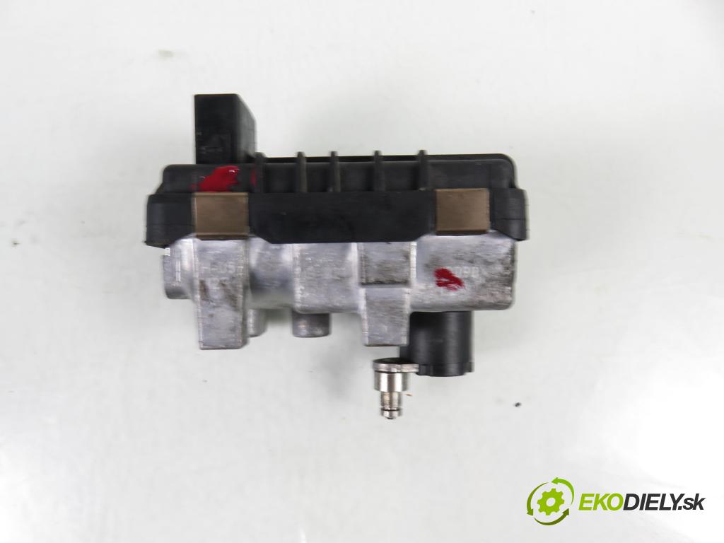 AUDI A5 (8T3) COUPE 2007 176,00 3.0 TDI quattro - CAPA 2967,00 Nastavovač turba 6NW009550 ; 767649 (Motorček ostatné)