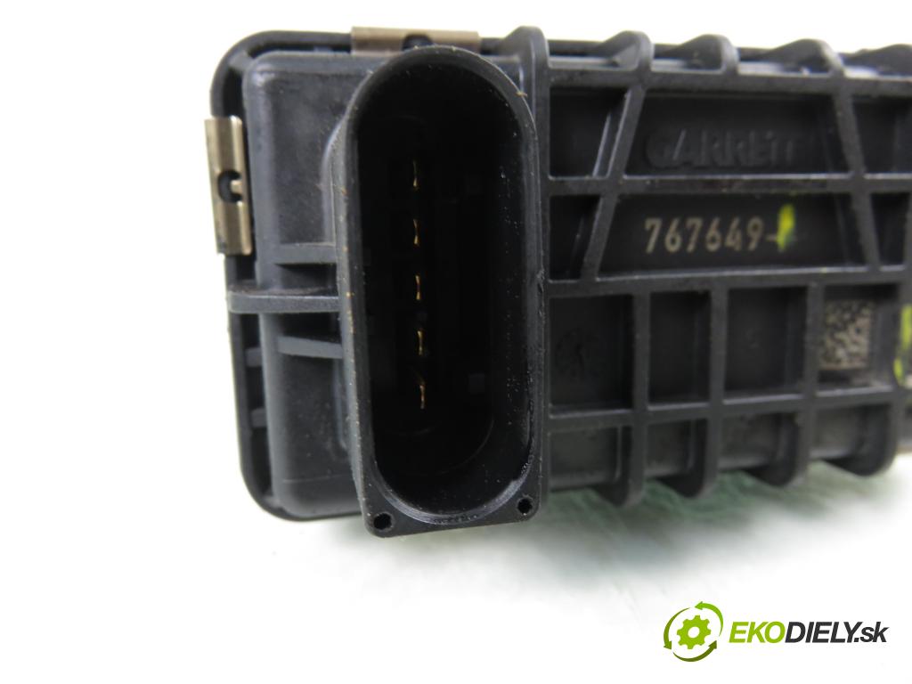 AUDI A5 (8T3) COUPE 2007 176,00 3.0 TDI quattro - CAPA 2967,00 Nastavovač turba 6NW009550 ; 767649 (Motorček ostatné)